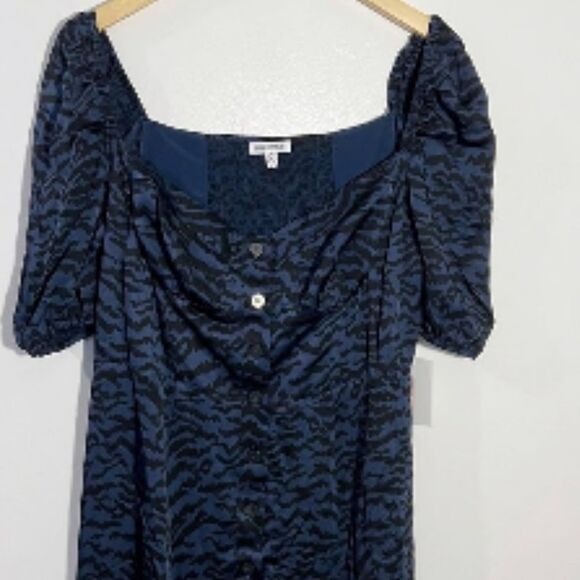 Good American Corset Maxi Dress
Blue with Black Leopard Print Size 4 NWT - Picture 3 of 5